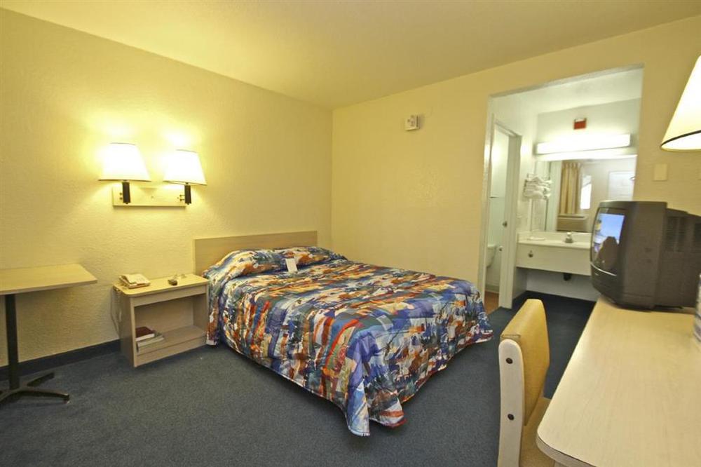Motel 6-Chino, Ca - Los Angeles Area 객실 사진